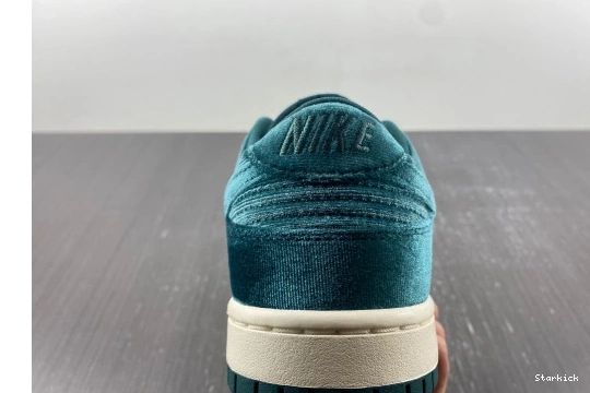 Dunk Velvet Low Nike Green DZ5224-300 0318